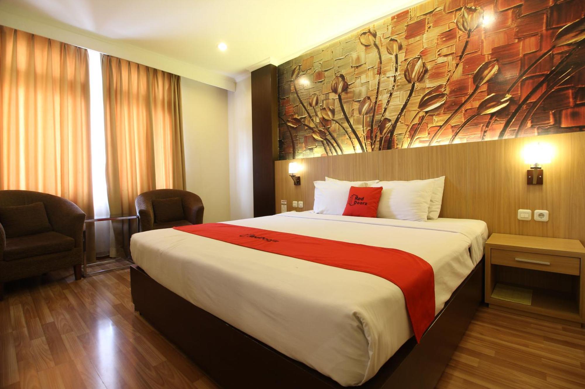 Reddoorz Premium @ Slamet Riyadi 2 Solo المظهر الخارجي الصورة