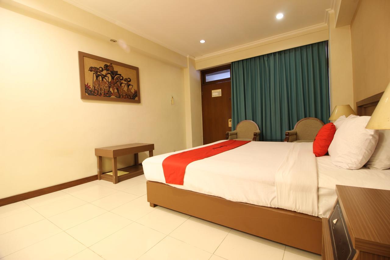 Reddoorz Premium @ Slamet Riyadi 2 Solo المظهر الخارجي الصورة