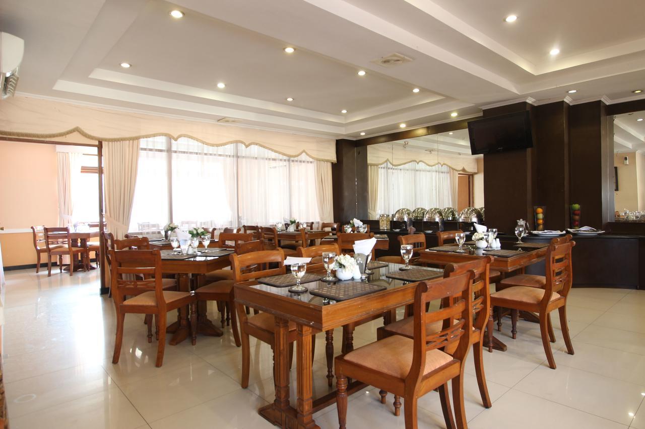 Reddoorz Premium @ Slamet Riyadi 2 Solo المظهر الخارجي الصورة