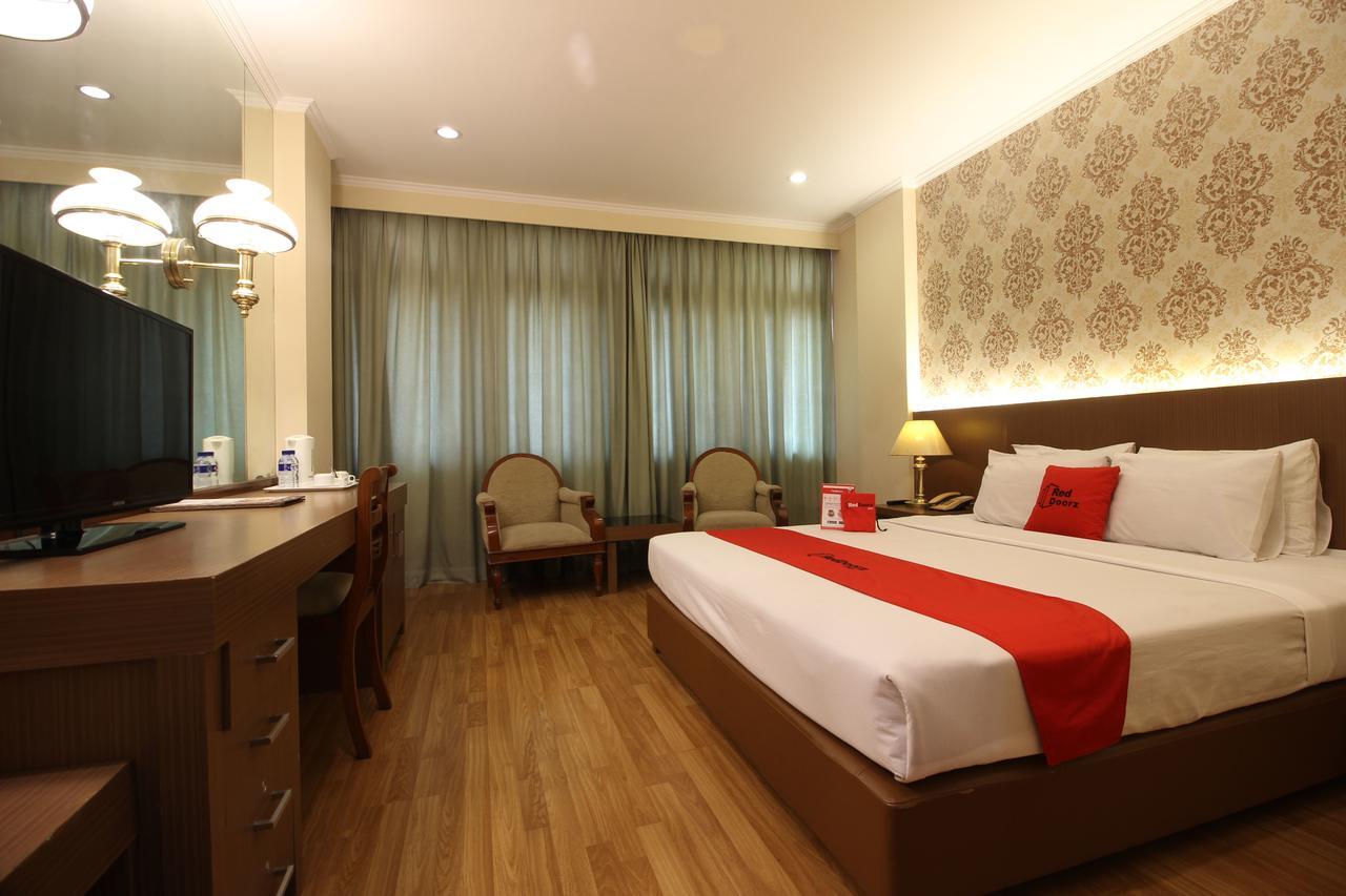 Reddoorz Premium @ Slamet Riyadi 2 Solo المظهر الخارجي الصورة