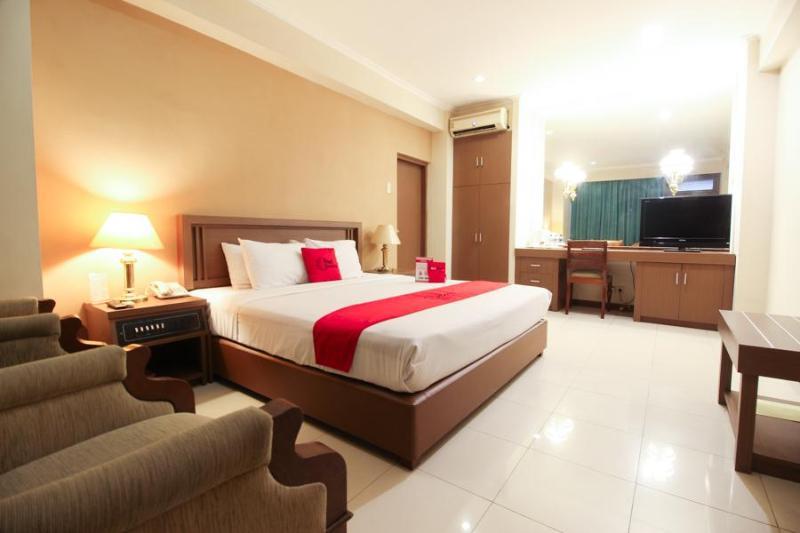 Reddoorz Premium @ Slamet Riyadi 2 Solo المظهر الخارجي الصورة
