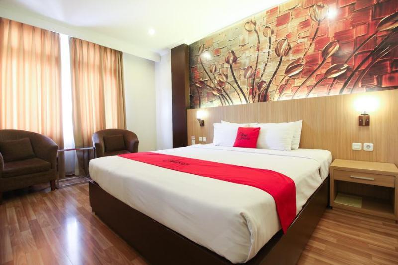 Reddoorz Premium @ Slamet Riyadi 2 Solo المظهر الخارجي الصورة