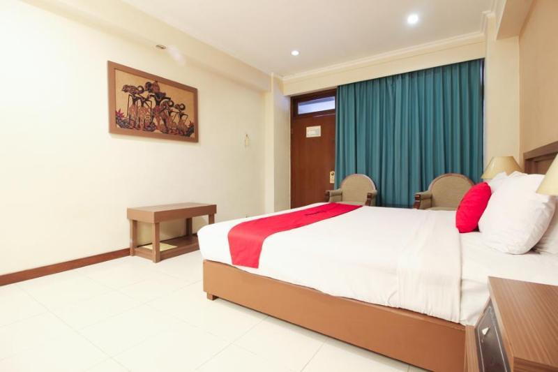Reddoorz Premium @ Slamet Riyadi 2 Solo المظهر الخارجي الصورة