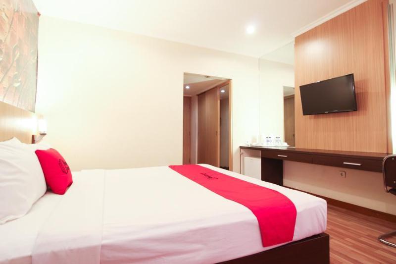Reddoorz Premium @ Slamet Riyadi 2 Solo المظهر الخارجي الصورة